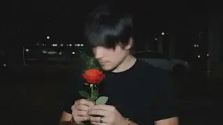 Nunca toques una flor desconocida