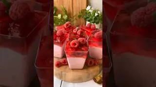 Pianka malinowa z galaretką to pyszny pomysł na mini deserki #healthyfood