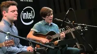 Tegan And Sara - Walking With A Ghost (Bing Lounge)