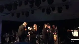 The National - My Backwards Walk (Frightened Rabbit cover with Lauren Mayberry) Live @ Glasgow