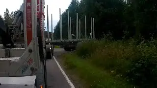 Peruutus harjotuksia ja öljysumua.  Reversing the truck into a tight corner and oil leaking