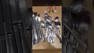Keep your forks, knives, and spoons in their place with this handy organizer！