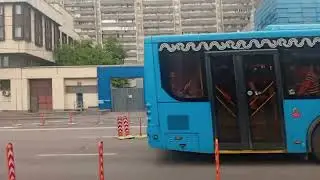 km buses run on weekends until June 8./по выходным до 8 июня ходят автобусы км