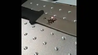 Fiber Laser Marking Machine Mark on Knife