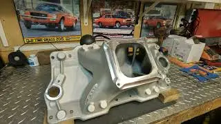 Uratchko Hulk 23 4150 Intake Manifold for Small Block Chevy