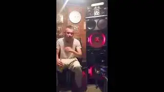 Mc Soundii - Walked Into A Field