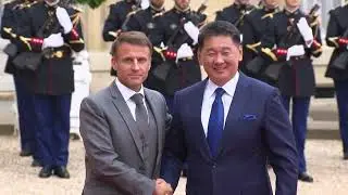 Монгол Улсын Ерөнхийлөгчийг БНФУ-ын Ерөнхийлөгч Эммануэл Макрон албан ёсоор угтан авлаа