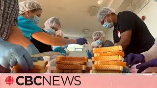 Montreal community organizations make 5,000 sandwiches to combat homelessness
