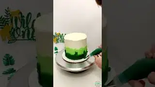 Make a &lsquo;Wild One&rsquo; 1st birthday smash cake with me! 🐘 🍃 🦒 1️⃣