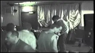 Sea Scouts - 'Song for Che' live at the Bav Tav, Hobart 5/1/2000