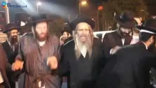 La Gran Fogata de Lag BaOmer en Jerusal&eacute;n / Rabino Shalom Arush y Rab Yonat&aacute;n D. Galed