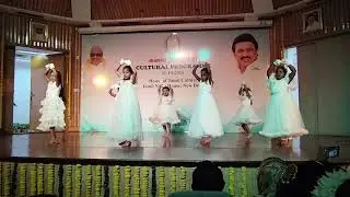 குட்டி தேவதைகள் ஆட்டம்