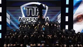 UNIVERSE CREW TIR 2025- SUPERMEGA ADULTO PROFESORA CANDELA CLOT 