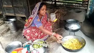  উচ্ছে ভাজা। ওলকপি ভাজা আর ডিম ভাজা। আজকের দুপুরের রেসিপি।