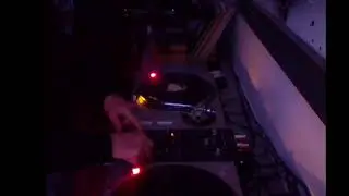 Phil Lewis live on the Vinyl Countdown 1:2:24