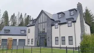Luxury Six Bedroom House on Manorside, Wynyard