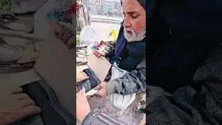 300 rupay par kaam karne wale baba ji😥 joote nhi aya tu paisay da diya