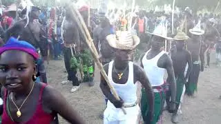 Danse traditionnelle, jour de la fête du Coq à Doré.
