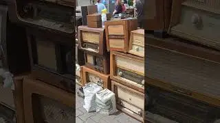 Old Radio and see whats inside these Big Big radios.. #music #vinyl #jazz #oldies #vintage #subscrib
