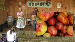 Home Grown Tomatoes at Baker Creek      Ezra & Dilly