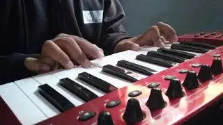 Nina Bobok (test Midi Controller Behringer UMA25S)