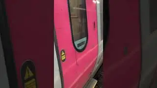 Opening Cross Country Voyager door #train #class220 #class221 #traindoor #crosscountrytrains