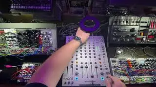 Live Set: Melodic Techno Jam [4MS Ensemble Oscillator vs. Folktek Matter II vs. ES Sample Drum]