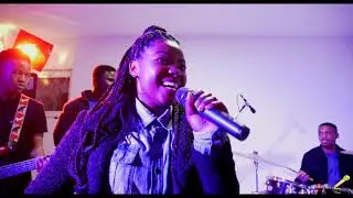 Divine {Ben L'Oncle Soul - Addicted (Acoustic Live Session)}