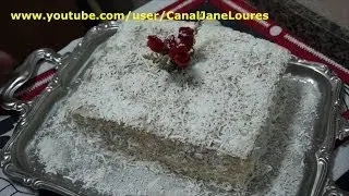 Bolo de aniversário(de festa,de coco,gelado)batido no liquidificador...