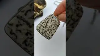 Кулон и кольцо с пегматитом, мельхиор, по 3600₽