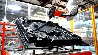Next-Level Manufacturing: Robot Cutting Custom Thermoformed Plastic Pallets