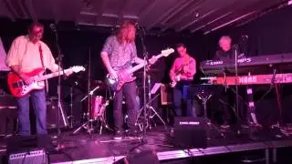The Dave Kelly Band play New Stockyard Blues