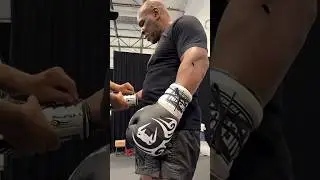 Mike Tyson vs Fury 2025? Boxing World Goes INSANE! #boxing #floyd #viral #miketyson