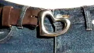 Peachy Belts heart buckle video.wmv