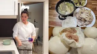 Mom of 3. Spent my whole day in the kitchen. Typical Cantonese dinner is back. Made taro steam bun.