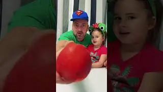 Baby cries after apple taken away 😱🤣❤️👶🏻👧🏻🍎