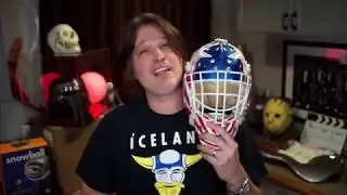 Scott Whyte UNBOXING - Goldberg Mighty Ducks 2 Prop Helmet