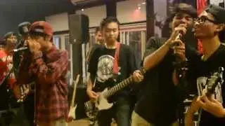 VENTINA-INDONESIAKU feat ghulam & sadat live at GODBLESS CAFE #MLGPOPPuNK  TEENAGE & RIOT#1