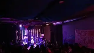 Putzu Beltzean zuzenean 2025/12/06 Zarauzko Gaztetxian