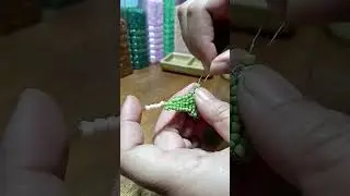 diy seed bead keychain tutorial... avocado #fypシ゚viral #seedbeads #keychain #tutorial 