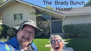 The Brady Bunch House Tour! #bradybunch #comedyvideos  #jimskitschkitchen #70s  #70stv 