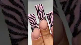 CAN FLUFFY NAILS GET WET?😱💦💅🏼 #fluffynails #nailtrends #nailart