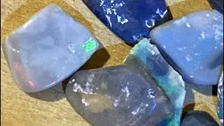 Welcome back to Benz Gems, Have a quick look at all these Australian opals from Lightning Ridge!
