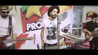 Viky Red - Miroase a dragoste de-o vara live @Alarma ProFm