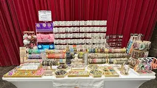 Welcome to my handmade jewelry stand! #jewelrystand #market #handmadejewellery 