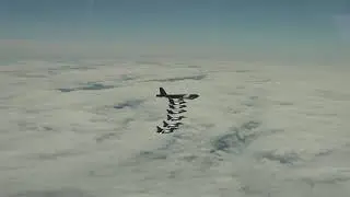 B-52 trains with Norwegian aircraft