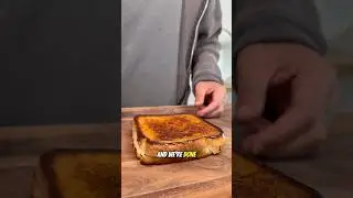 Cr&egrave;me Br&ucirc;l&eacute;e Grilled Cheese #cooking #cheesesandwich #recipe #grilledcheese #cremebrulee
