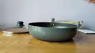 Розпаковка та огляд сковорідки з псевдосотами на антипригарному покрітті Maestro MR 1202-28 (28 cм)