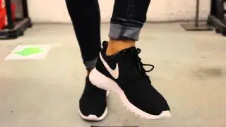 WMNS Nike Rosherun &ldquo;Black/ White/ Volt&rdquo; On-feet Video at Exclucity