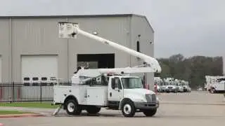 Altec AA600 Bucket Truck - 15628